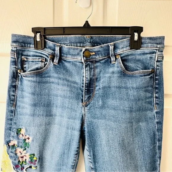 LOFT Modern Cuffed Crop Jeans Size 10 | Embroidered Floral & Crane Detail - Picture 2 of 7